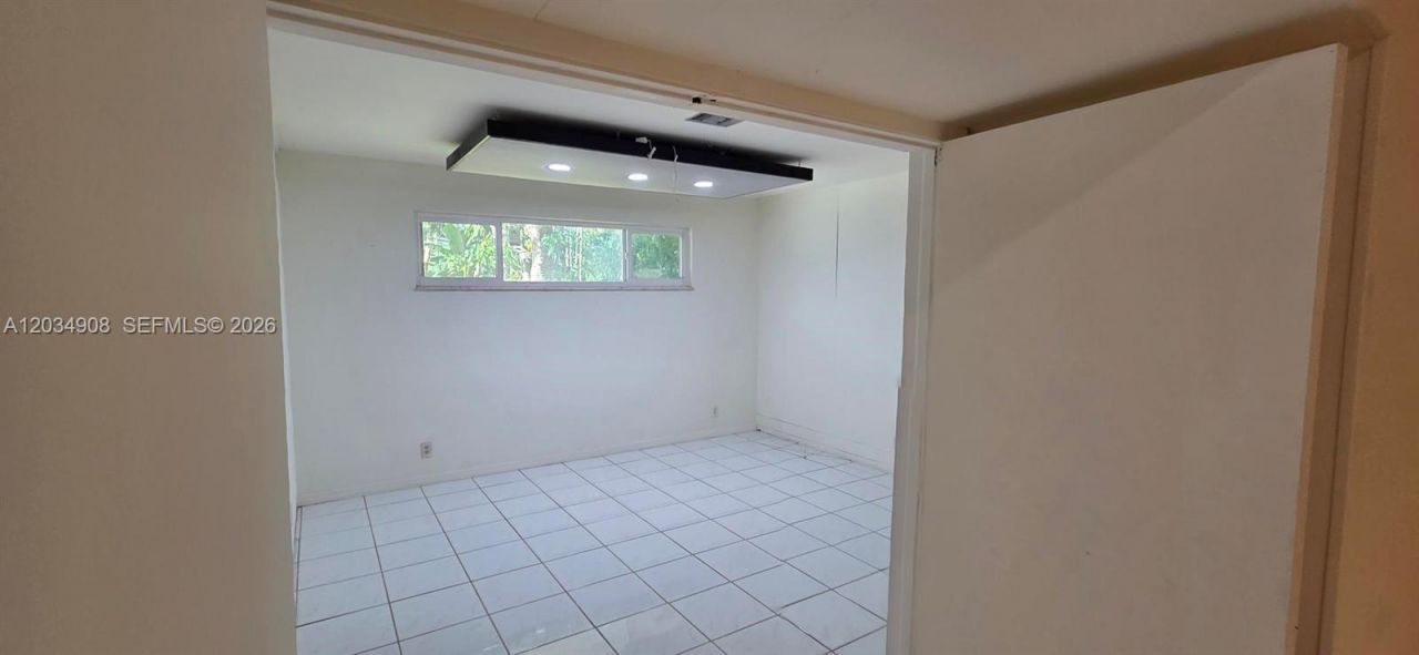 5860 SW 8th St, Plantation, FL 33317 Photo