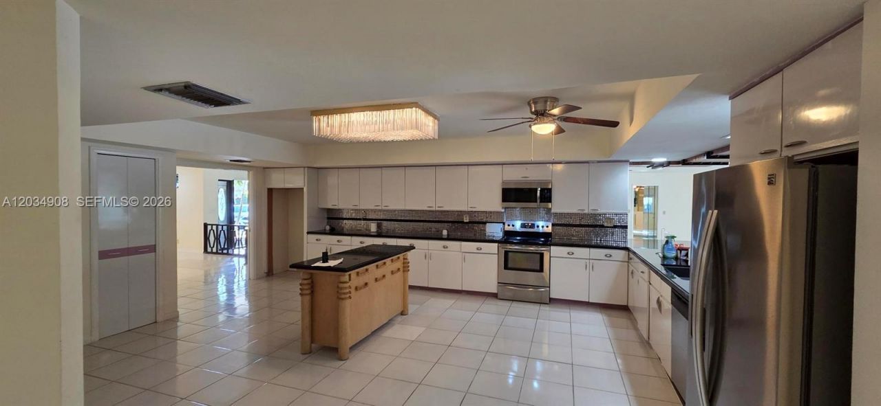 5860 SW 8th St, Plantation, FL 33317 Photo