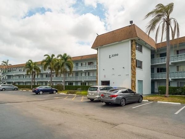 2200 Springdale Blvd , Unit 214, Palm Springs, FL 33461