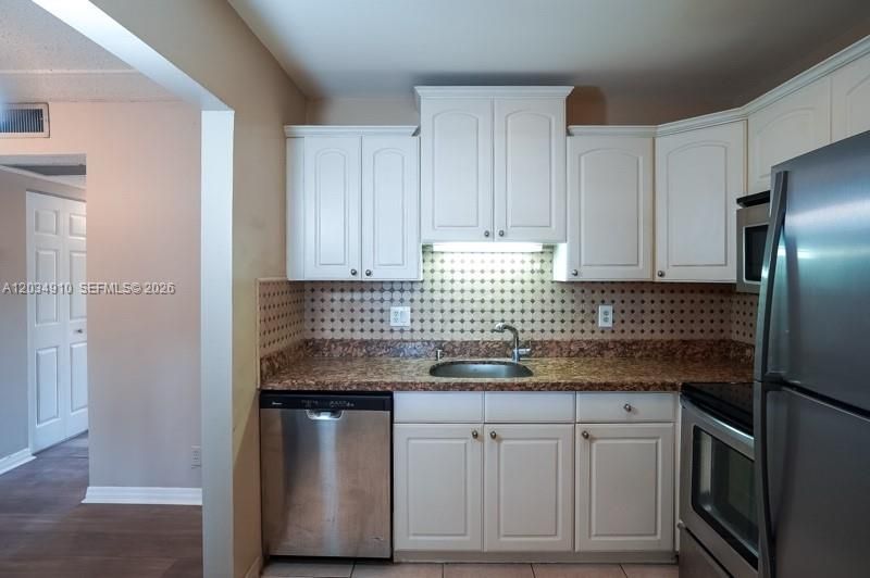 2200 Springdale Blvd, Unit 214, Palm Springs, FL 33461 Photo