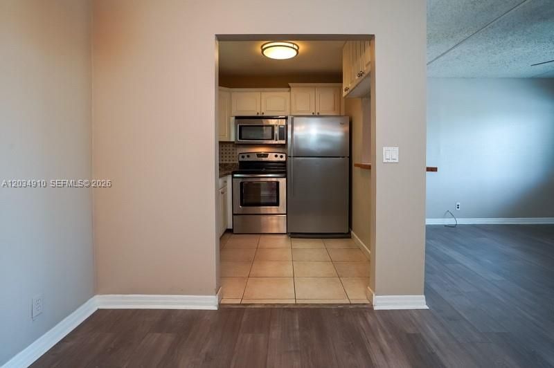2200 Springdale Blvd, Unit 214, Palm Springs, FL 33461 Photo