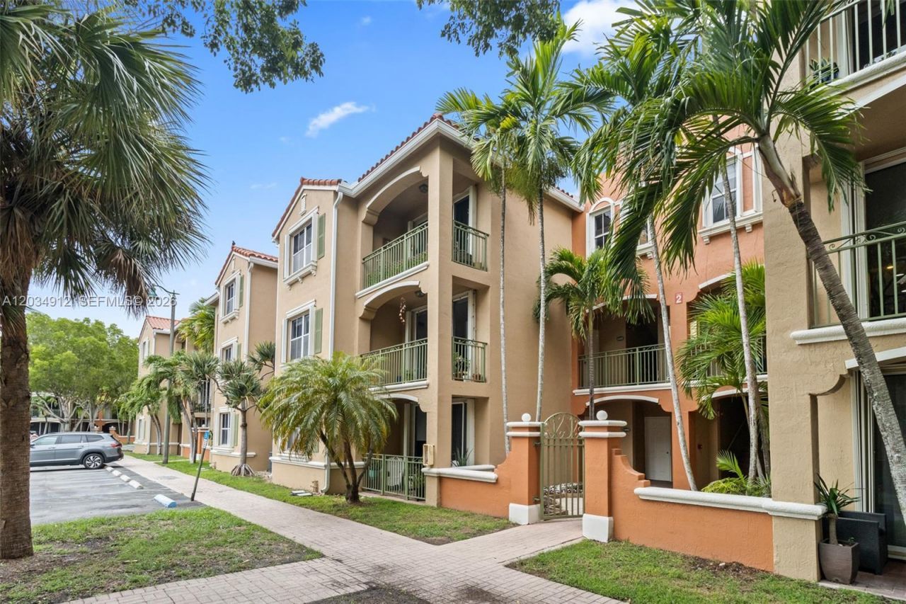 6540 NW 114th Ave , Unit 1423, Doral, FL 33178 Photo