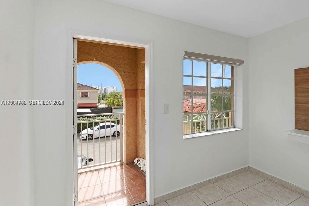 242 E 3rd St, Unit 205, Hialeah, FL 33010 Photo