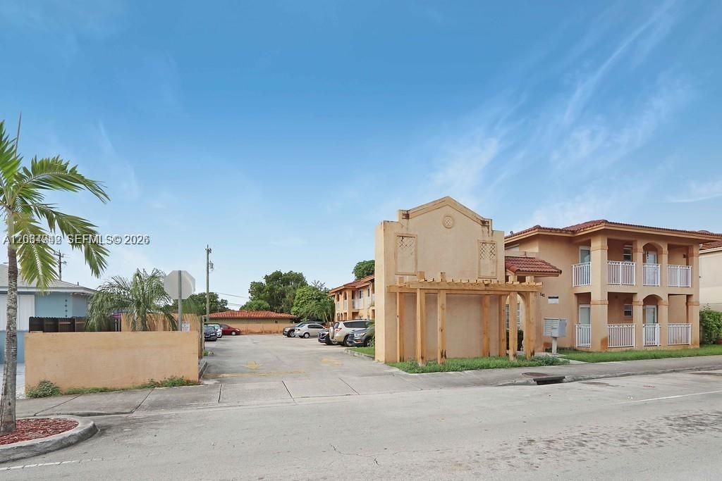 242 E 3rd St, Unit 205, Hialeah, FL 33010 Photo