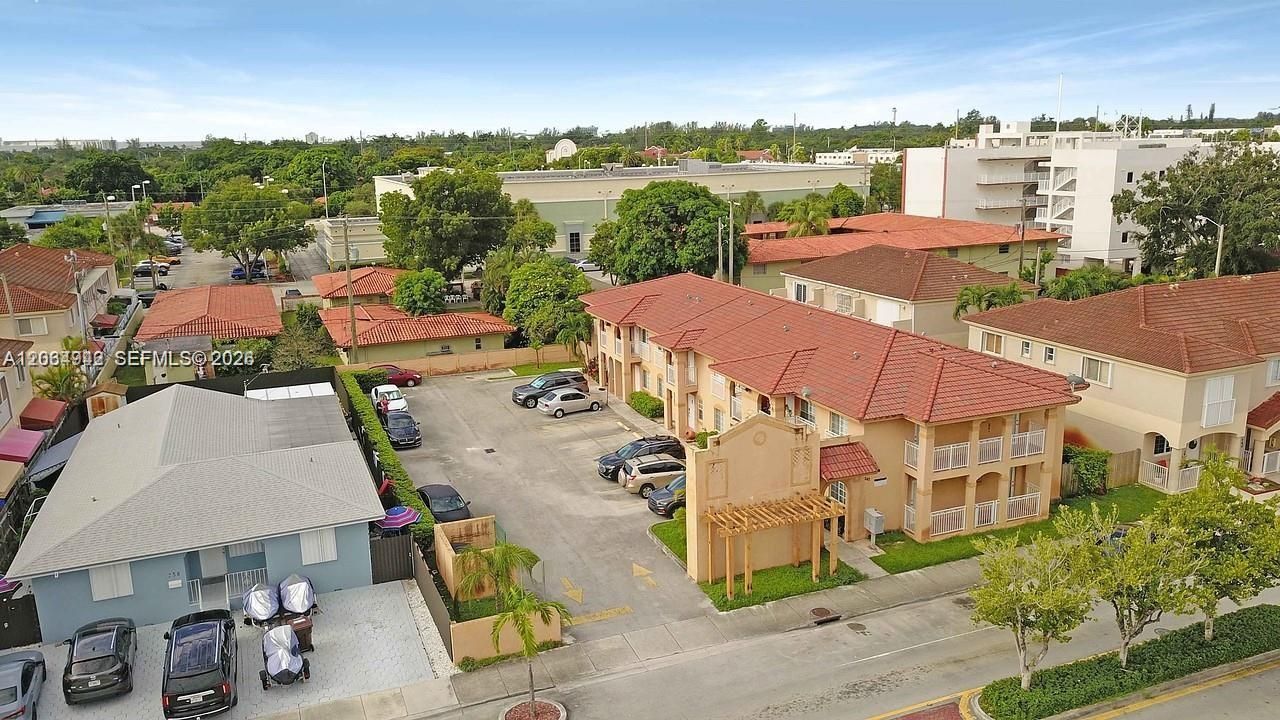 242 E 3rd St, Unit 205, Hialeah, FL 33010 Photo
