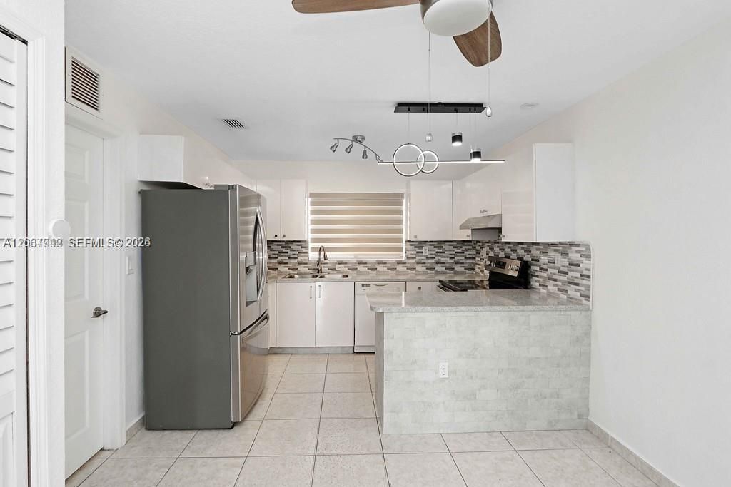 242 E 3rd St, Unit 205, Hialeah, FL 33010 Photo