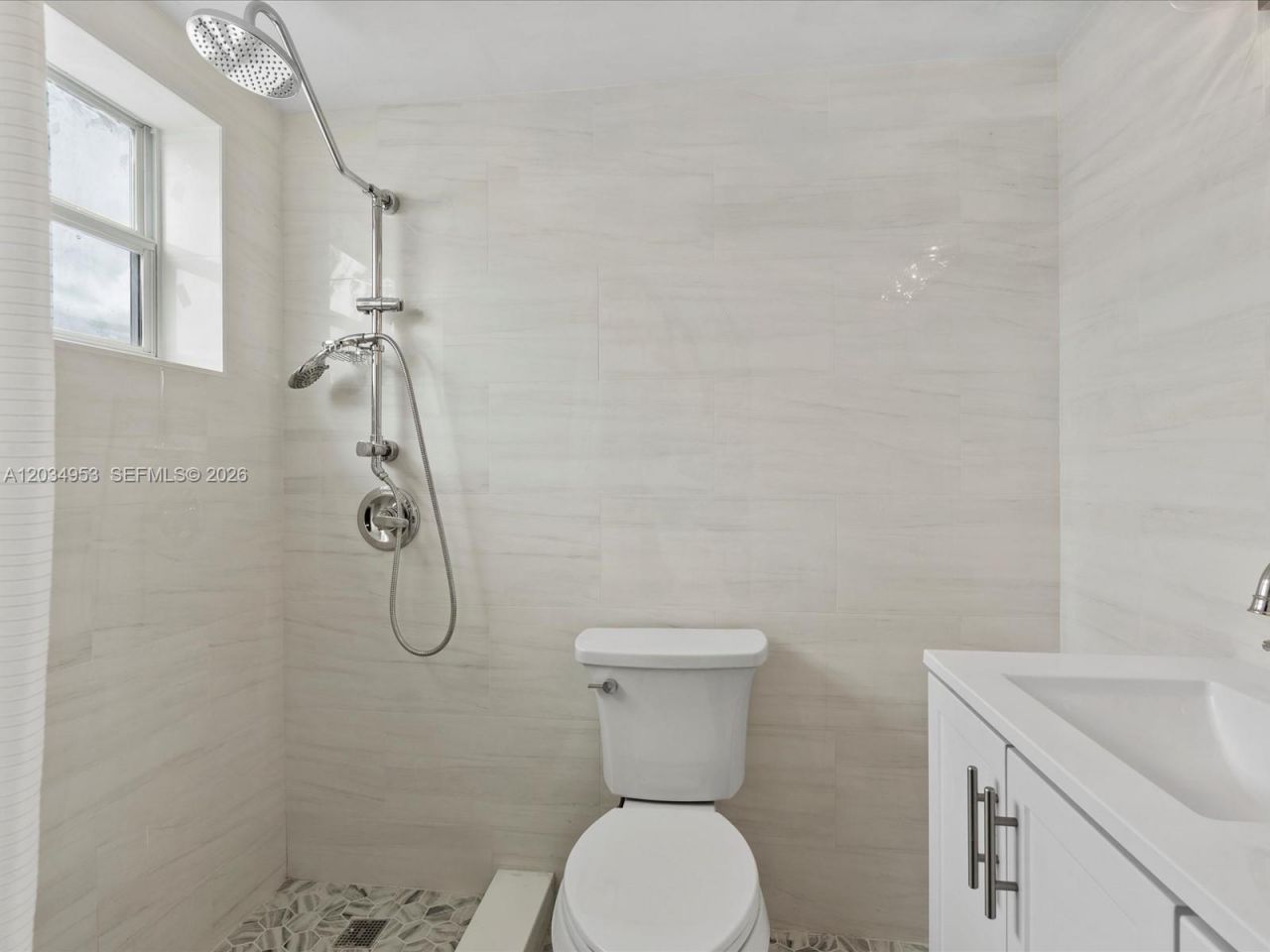 200 NE 12th Ave , Unit 7C, Hallandale Beach, FL 33009 Photo