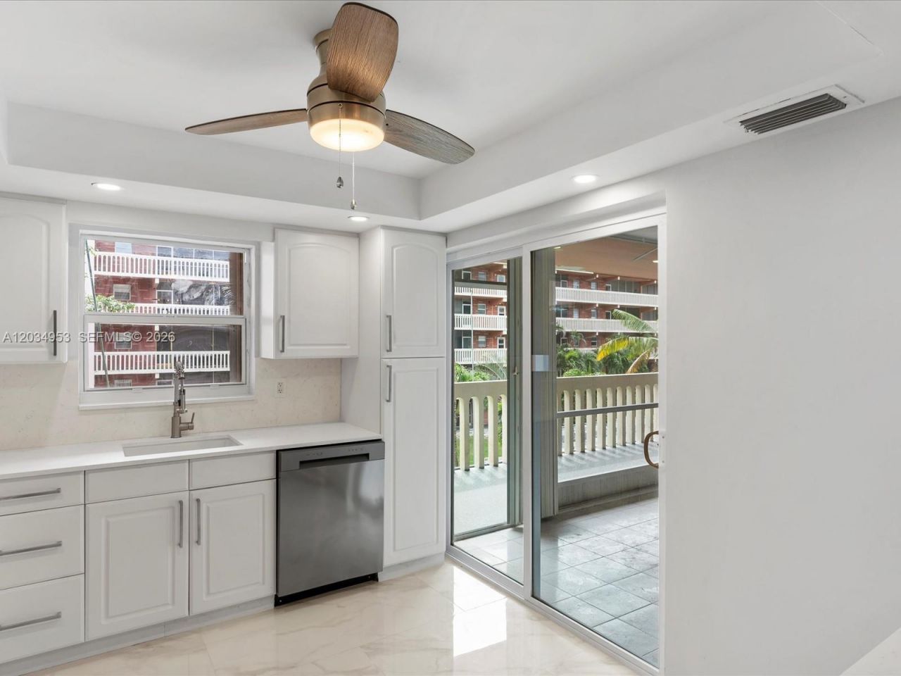 200 NE 12th Ave , Unit 7C, Hallandale Beach, FL 33009 Photo