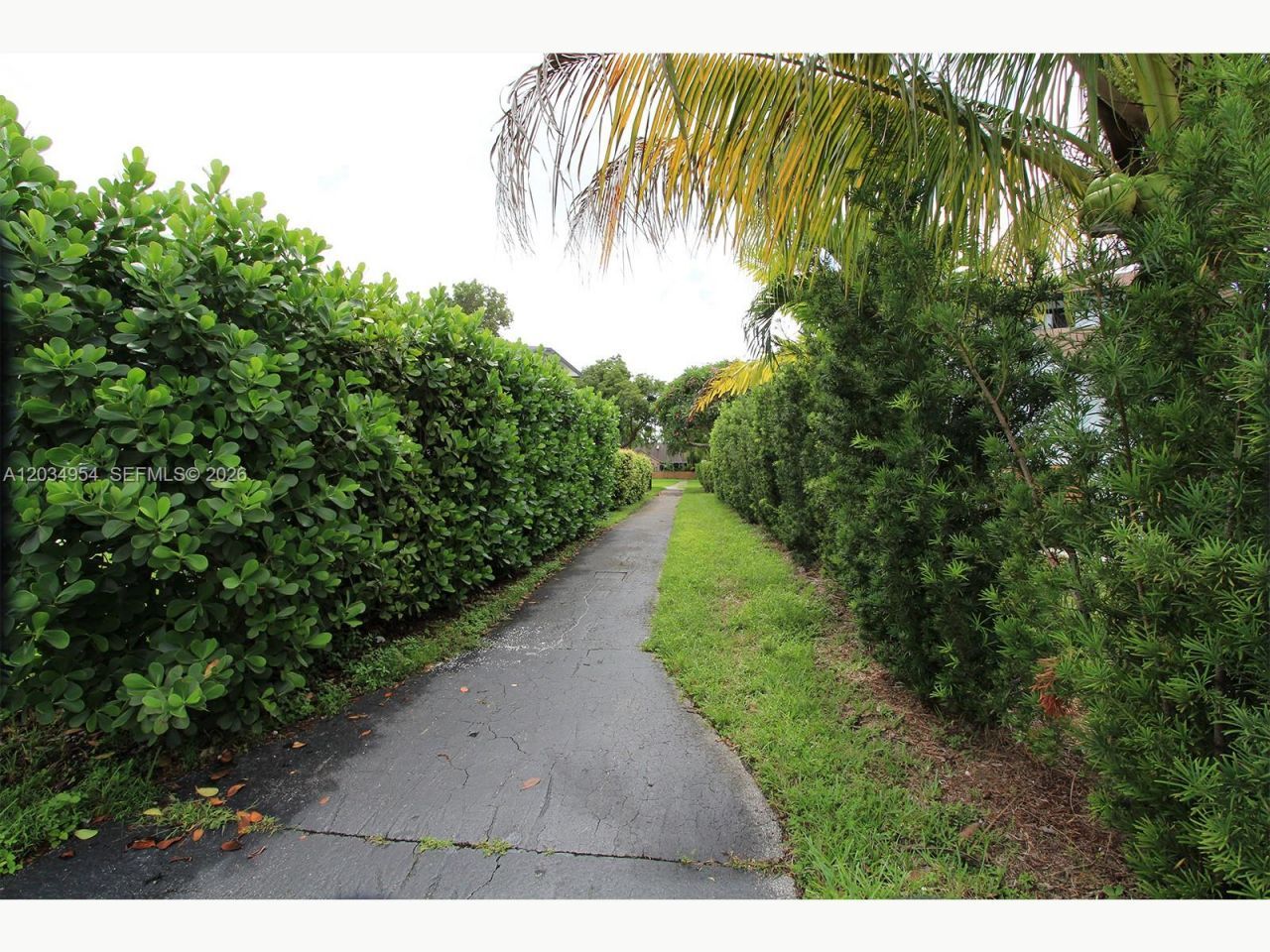 14740 SW 108th Ter, Miami, FL 33196 Photo