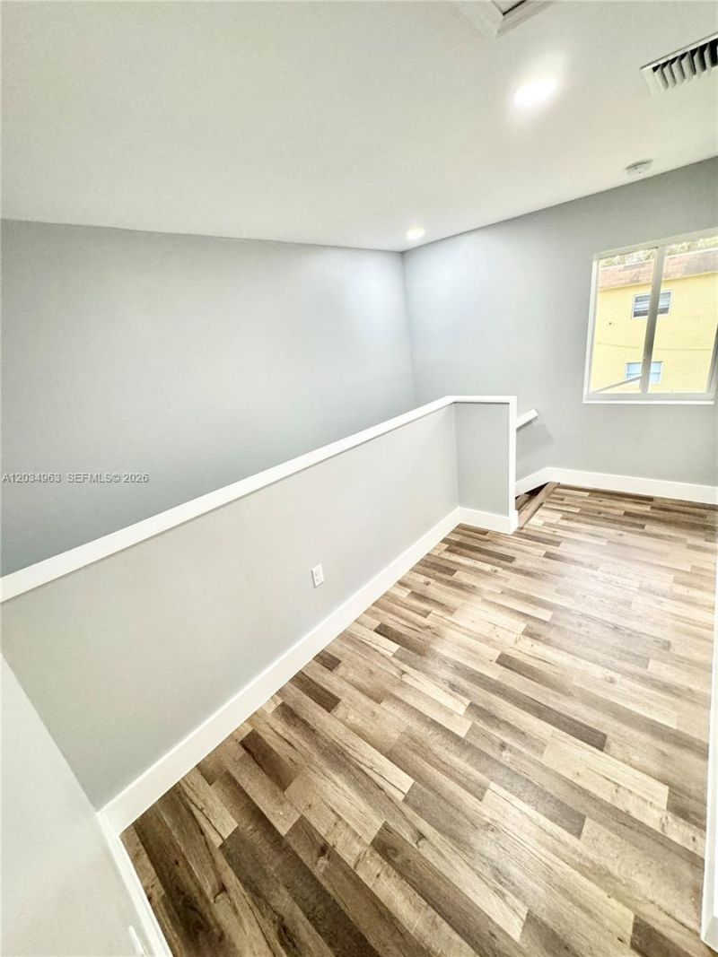 932 NW 2nd St , Fort Lauderdale, FL 33311 Photo