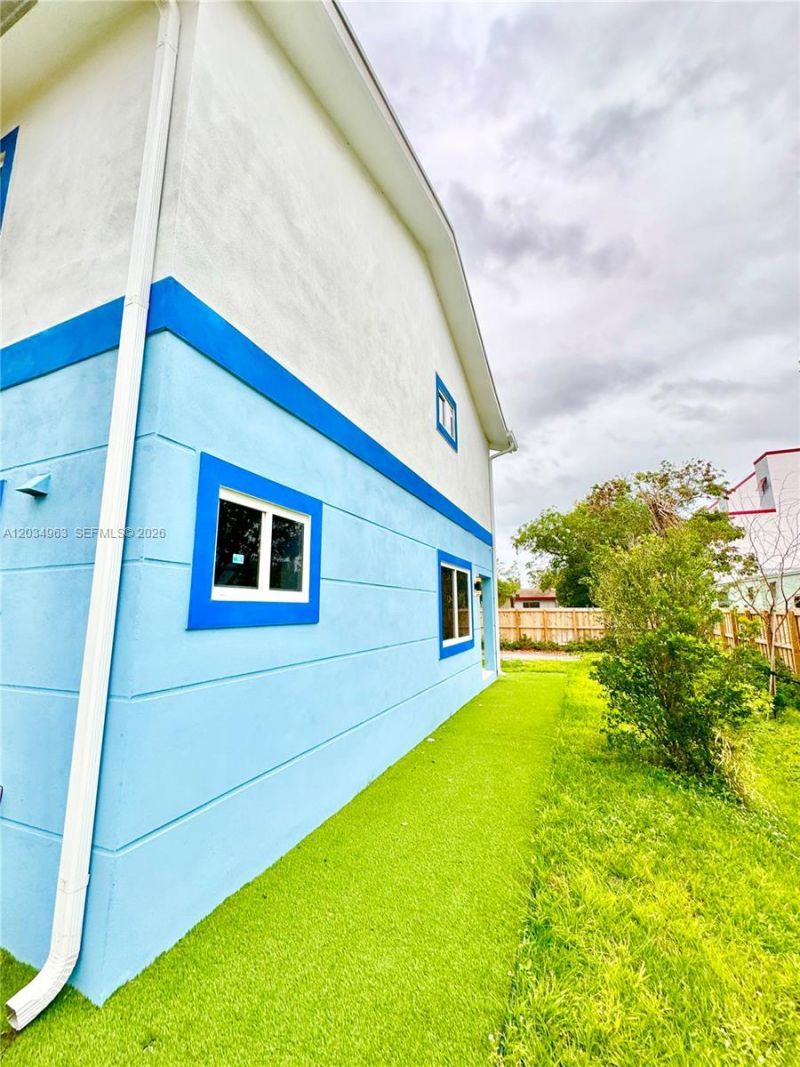 932 NW 2nd St , Fort Lauderdale, FL 33311 Photo