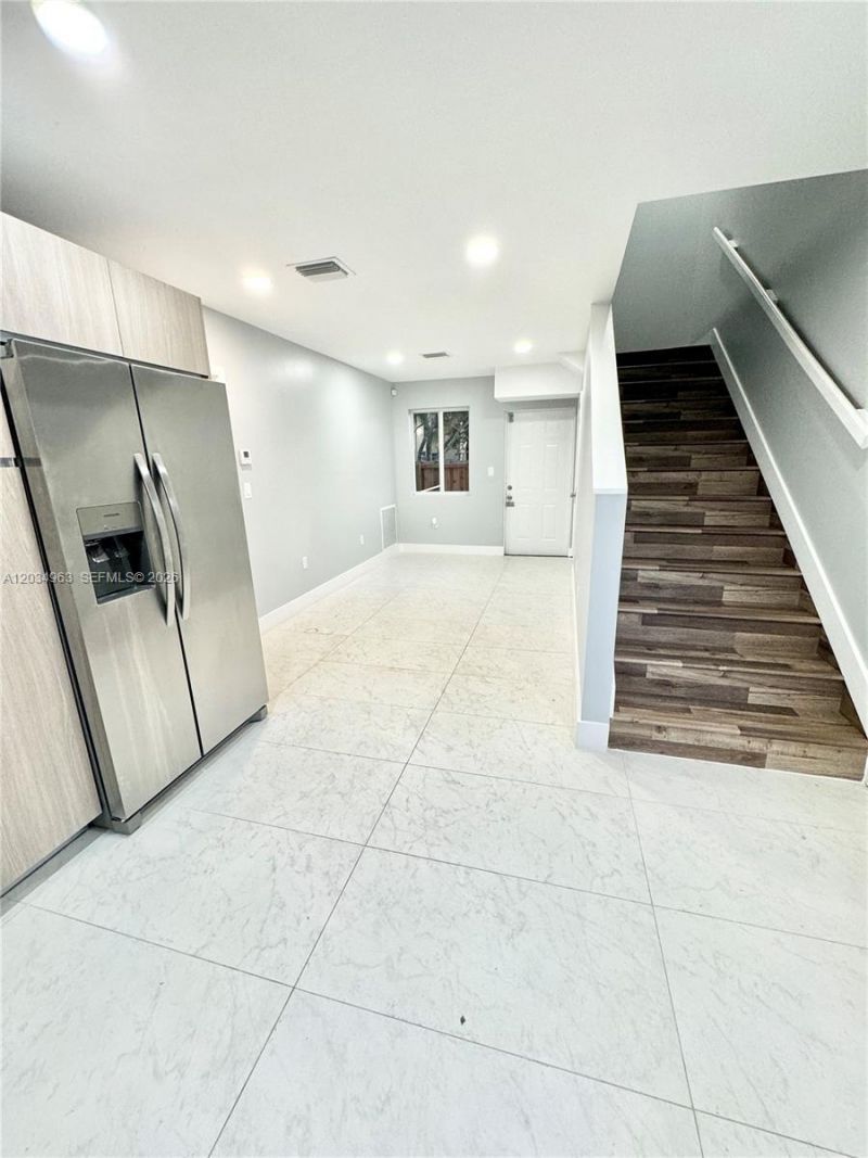 932 NW 2nd St , Fort Lauderdale, FL 33311 Photo