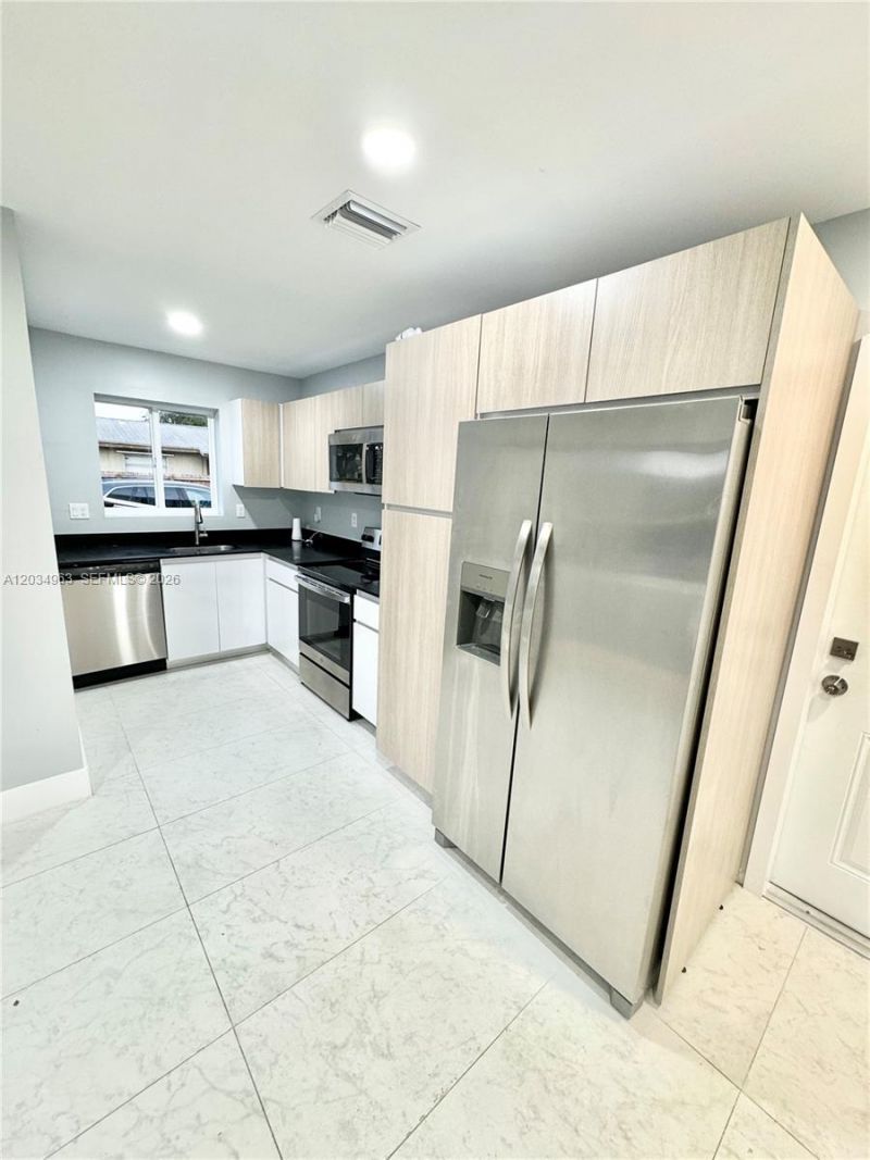 932 NW 2nd St , Fort Lauderdale, FL 33311 Photo