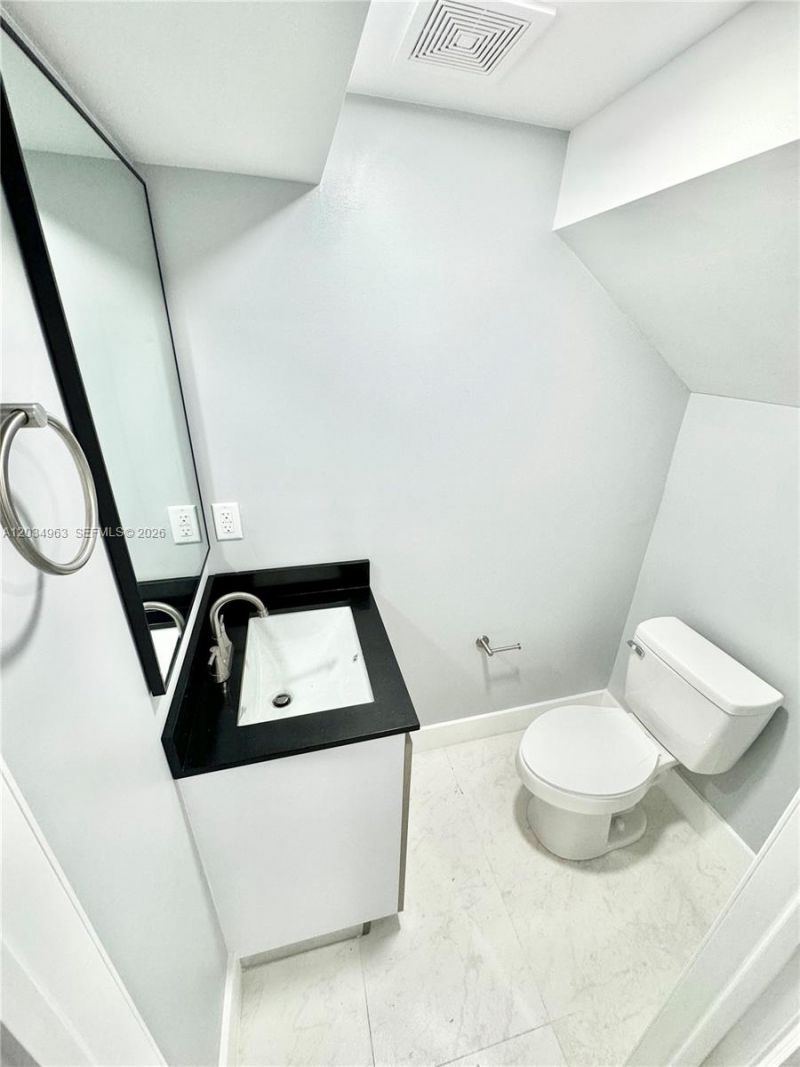 932 NW 2nd St , Fort Lauderdale, FL 33311 Photo