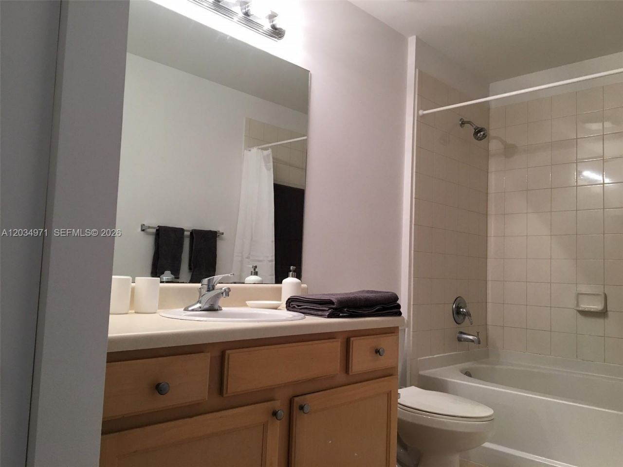 6001 SW 70th St , Unit 335, South Miami, FL 33143 Photo