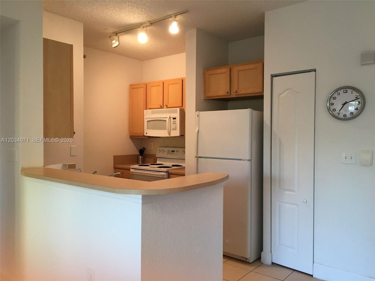 6001 SW 70th St , Unit 335, South Miami, FL 33143 Photo