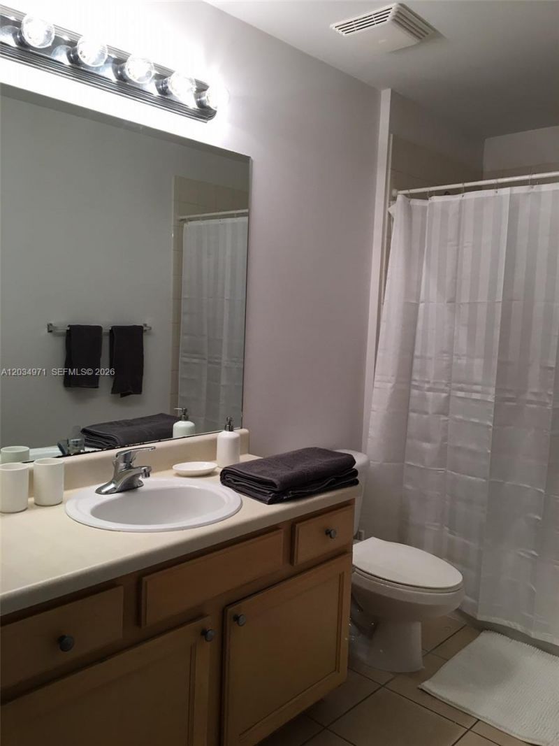 6001 SW 70th St , Unit 335, South Miami, FL 33143 Photo