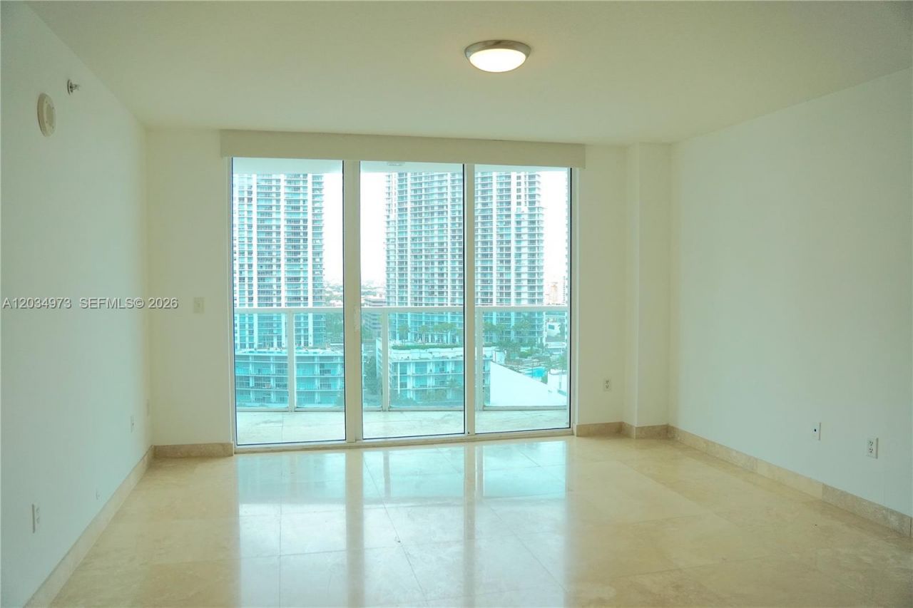 31 SE 5th St, Unit 2205, Miami, FL 33131 Photo