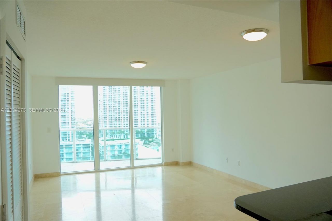 31 SE 5th St, Unit 2205, Miami, FL 33131 Photo