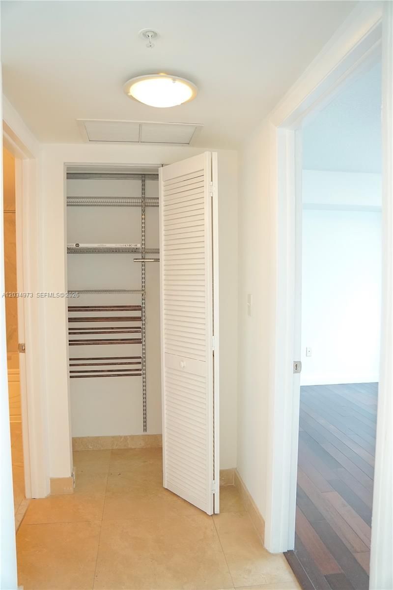 31 SE 5th St, Unit 2205, Miami, FL 33131 Photo