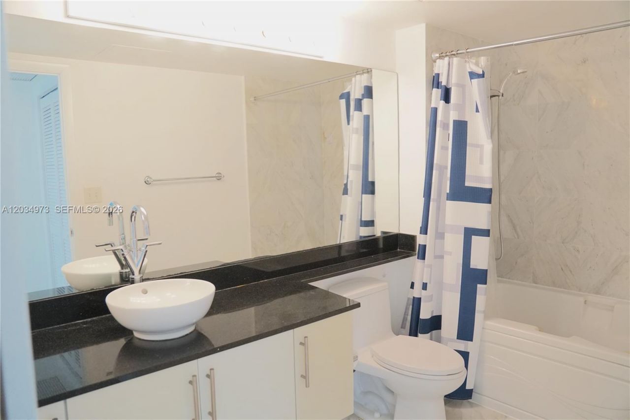 31 SE 5th St, Unit 2205, Miami, FL 33131 Photo