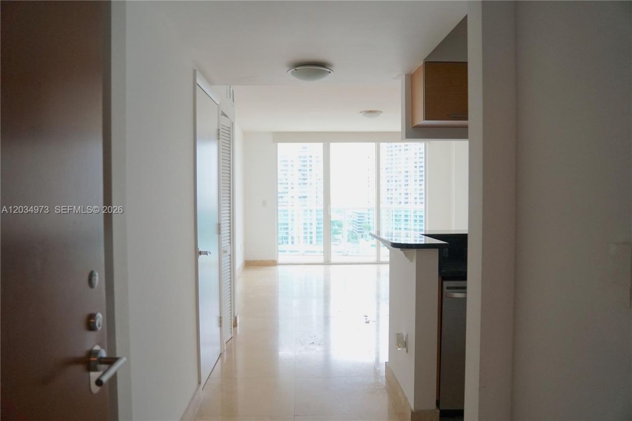 31 SE 5th St, Unit 2205, Miami, FL 33131 Photo