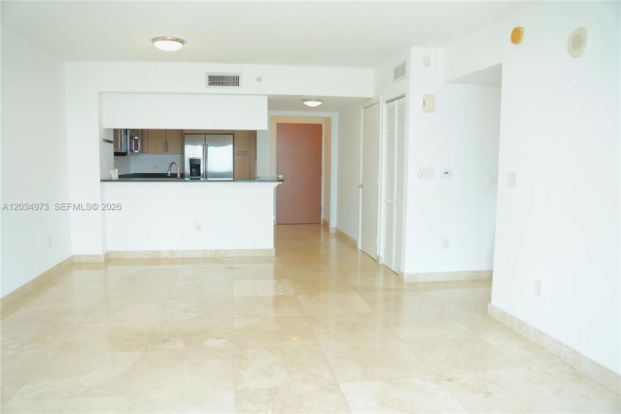 31 SE 5th St, Unit 2205, Miami, FL 33131 Photo