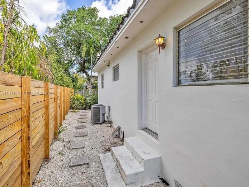 545 NE 64th St , Miami, FL 33138 Photo