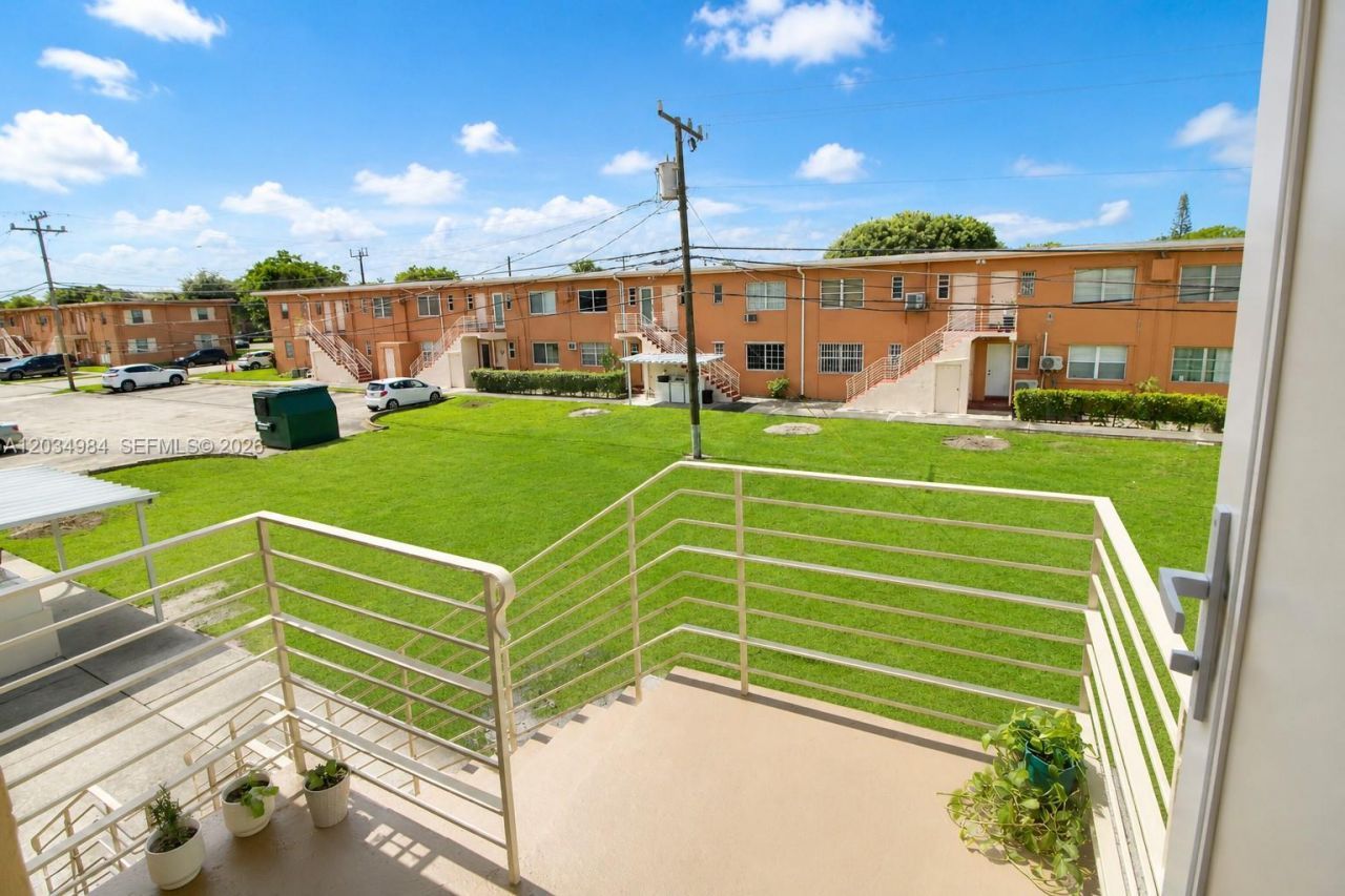 3550 SW 9th Ter , Unit 8B, Miami, FL 33135 Photo
