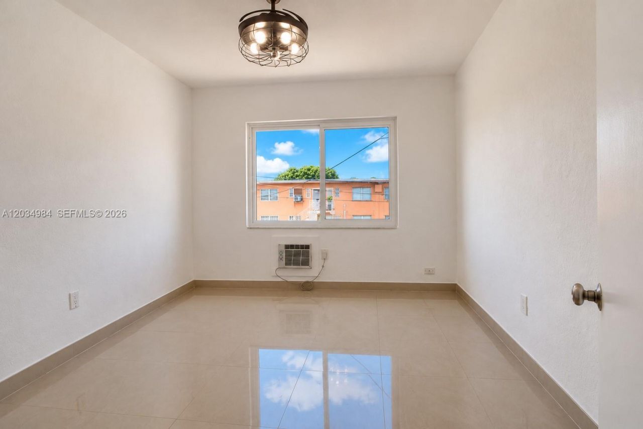3550 SW 9th Ter , Unit 8B, Miami, FL 33135 Photo