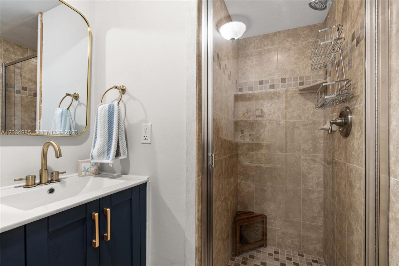 87200 Overseas Hwy , Unit K5, Islamorada, FL 33036 Photo