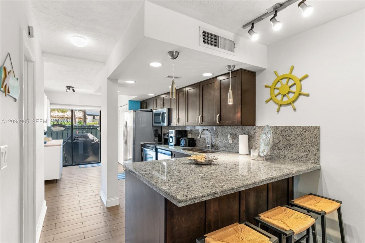 87200 Overseas Hwy , Unit K5, Islamorada, FL 33036 Photo