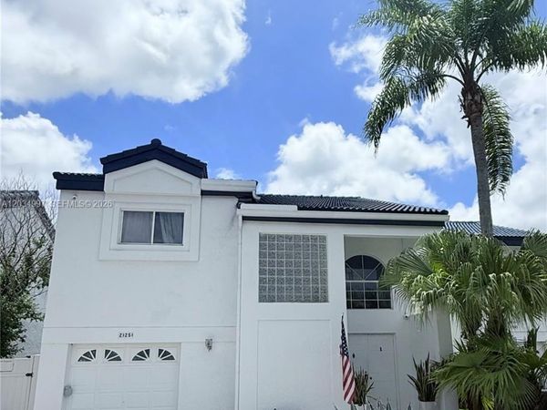 21251 NE 3rd Ct , Miami, FL 33179