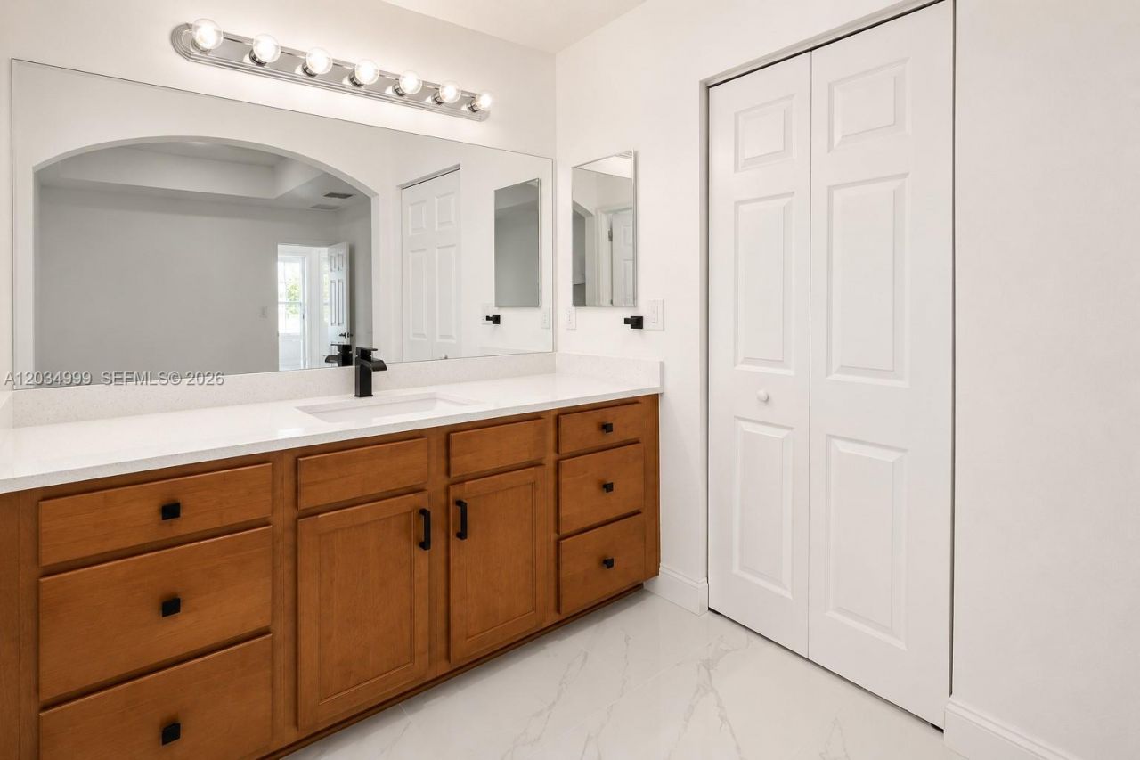 22511 SW 88th Pl, Unit 6-24, Cutler Bay, FL 33190 Photo