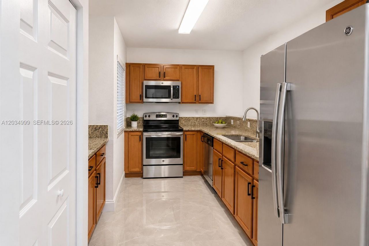 22511 SW 88th Pl, Unit 6-24, Cutler Bay, FL 33190 Photo