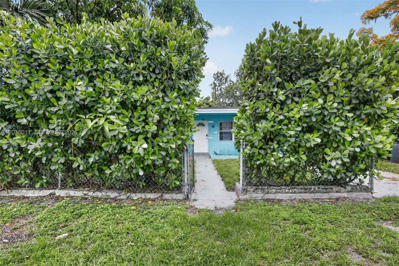 6238 Hayes St , Hollywood, FL 33024 Photo