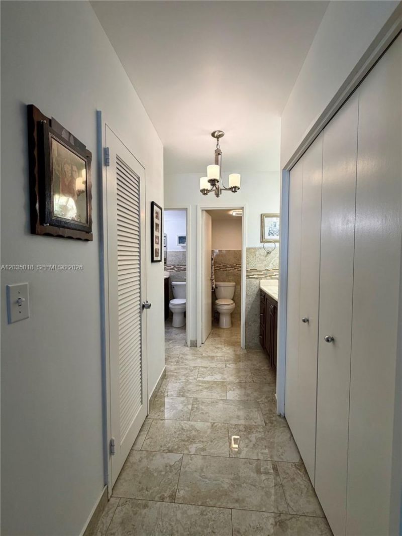 5700 Collins Ave , Unit 14M, Miami Beach, FL 33140 Photo
