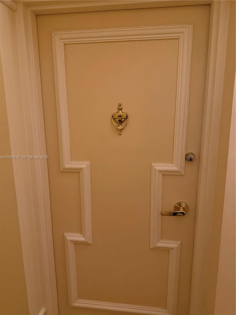 5700 Collins Ave , Unit 14M, Miami Beach, FL 33140 Photo