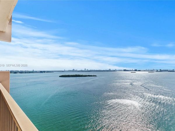 1800 NE 114th St , Unit 2204, Miami, FL 33181