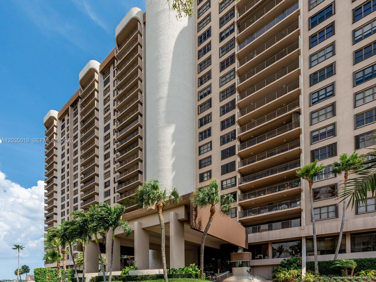 1800 NE 114th St , Unit 2204, Miami, FL 33181 Photo