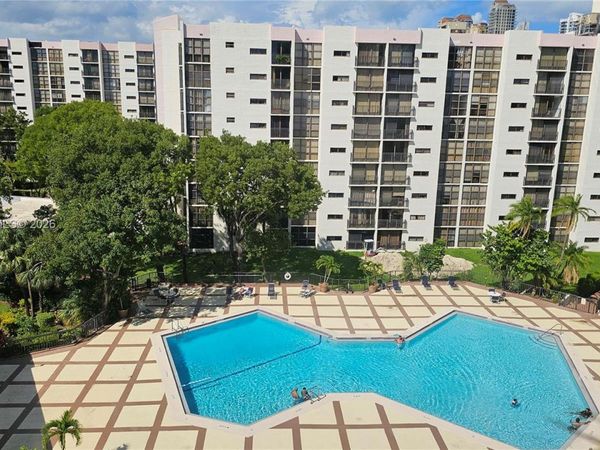 16909 N Bay Rd , Unit 217, Sunny Isles Beach, FL 33160