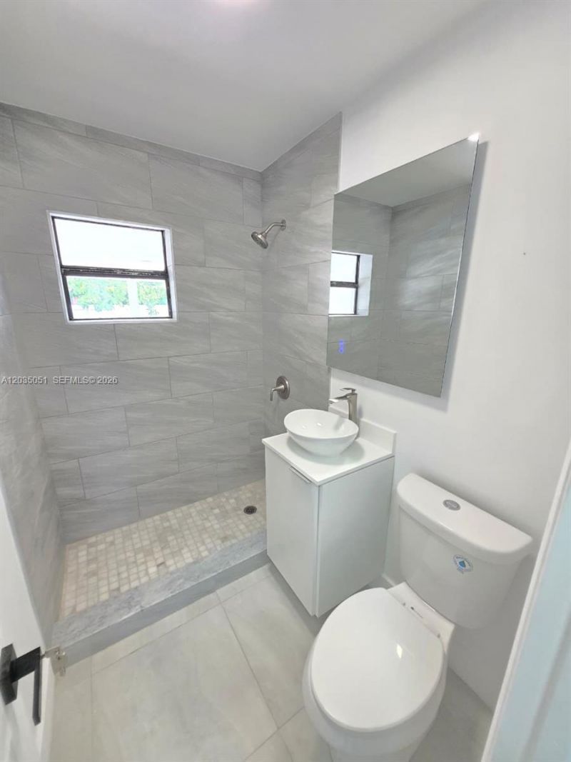 9590 NW 32nd Ct, Miami, FL 33147 Photo