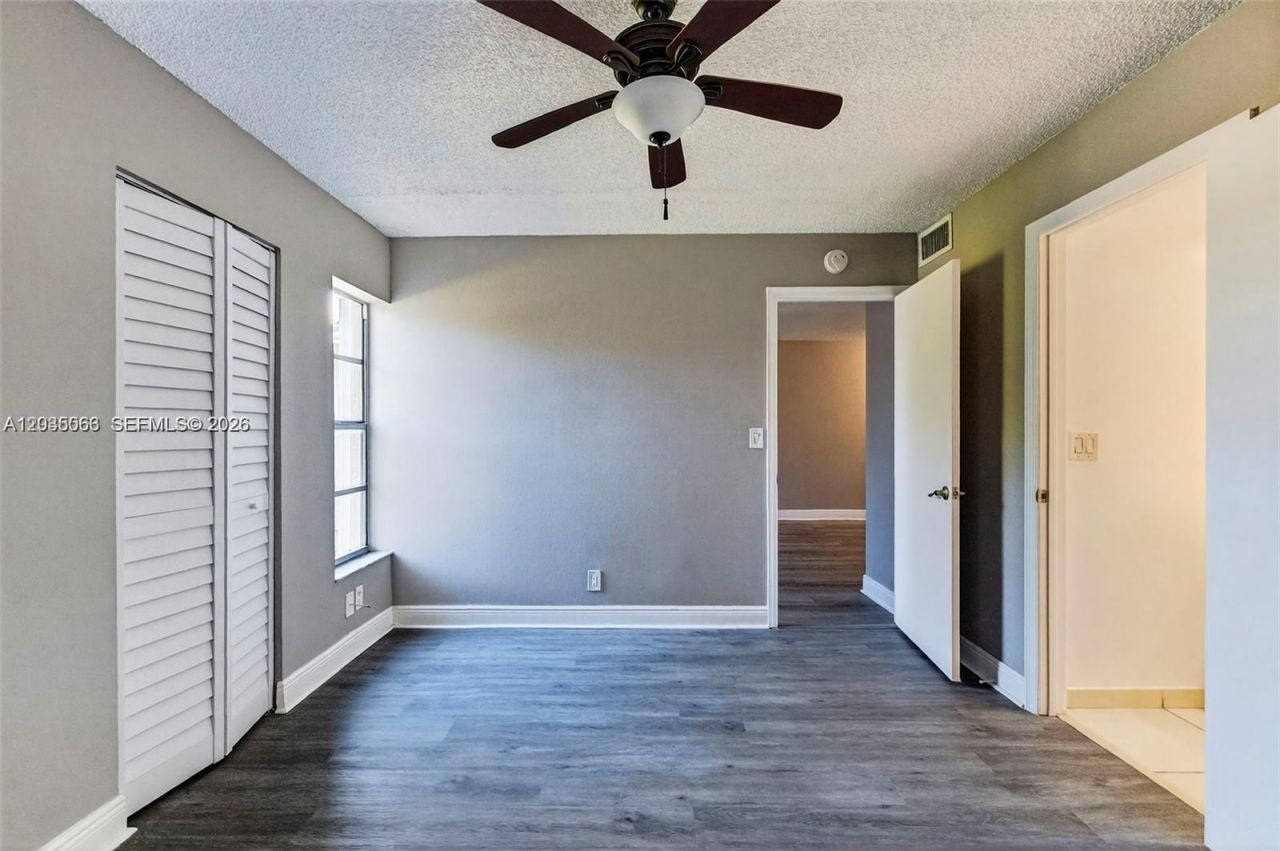 908 Twin Lakes Dr , Unit 8-C, Coral Springs, FL 33071 Photo