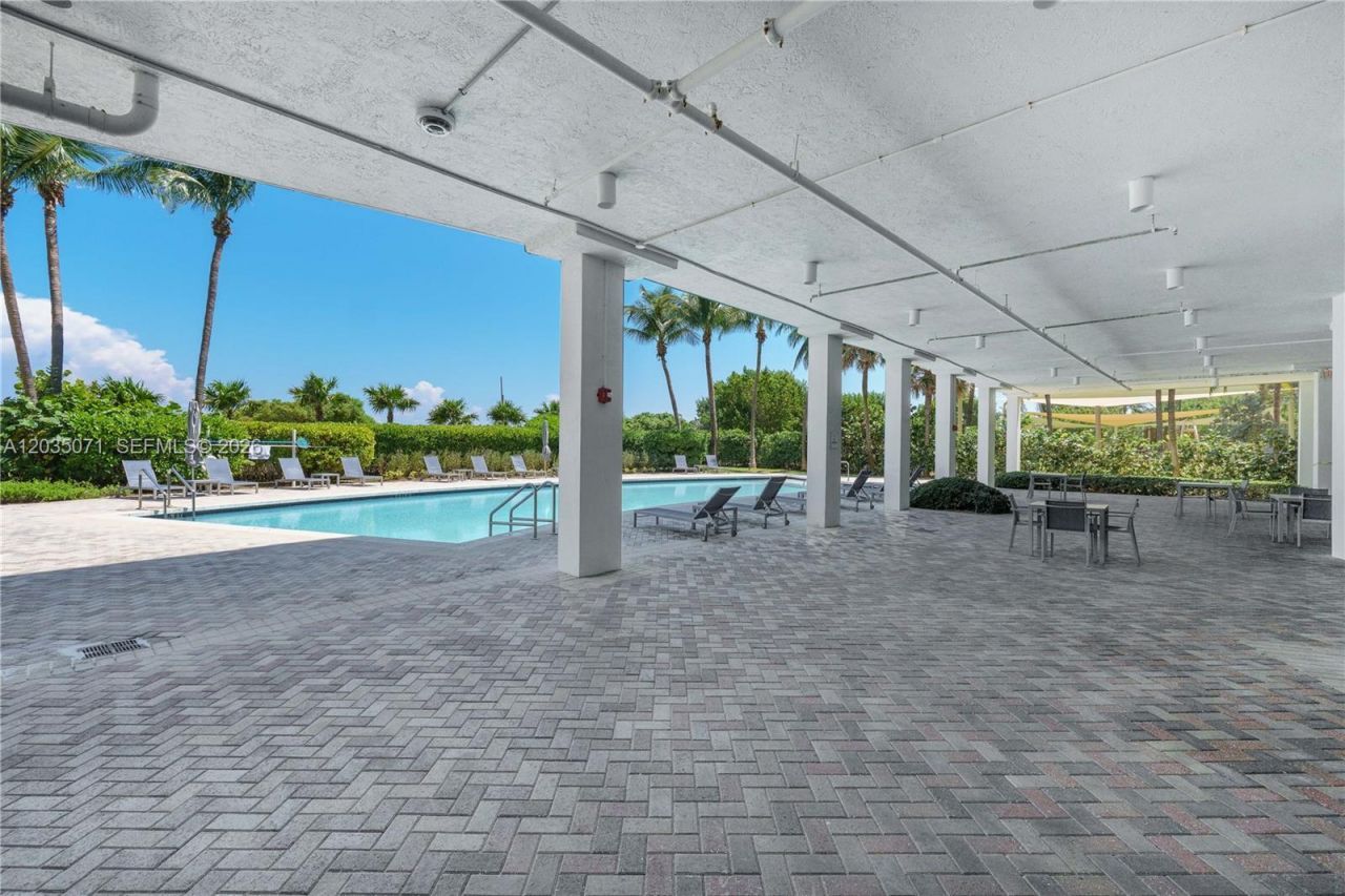 6515 Collins Ave, Unit 1405, Miami Beach, FL 33141 Photo