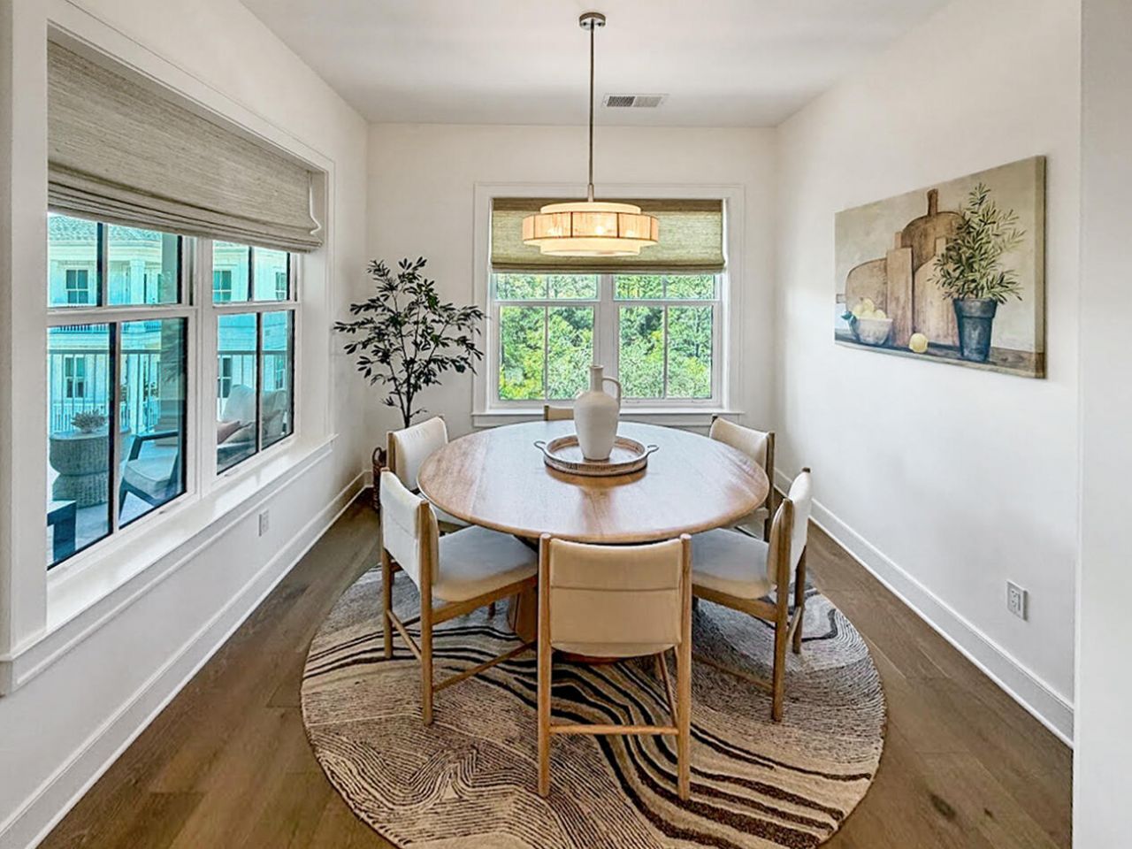 320 Longshore Street Photo 14