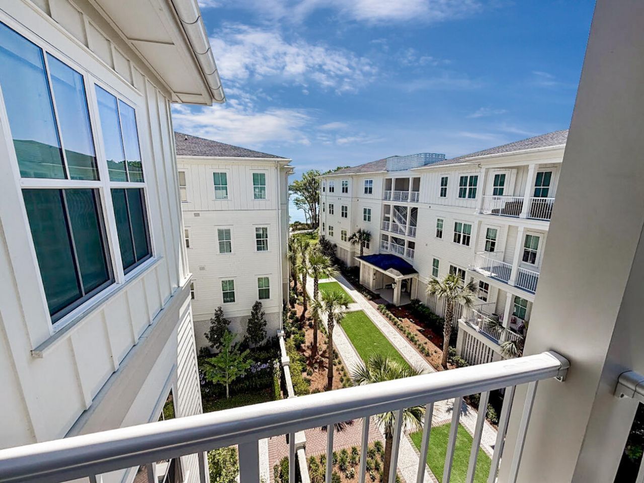 320 Longshore Street Photo 40
