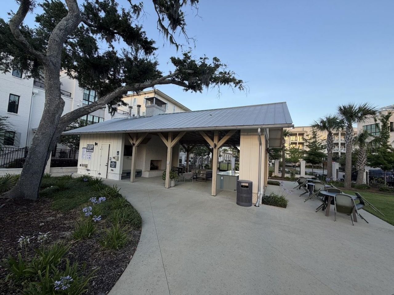 320 Longshore Street Photo 62