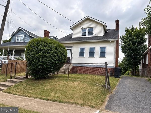 1525 BEAVER HEIGHTS LANE , CAPITOL HEIGHTS, MD 20743