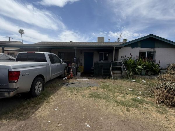 8223 W CLARENDON Avenue, Phoenix, AZ 85033