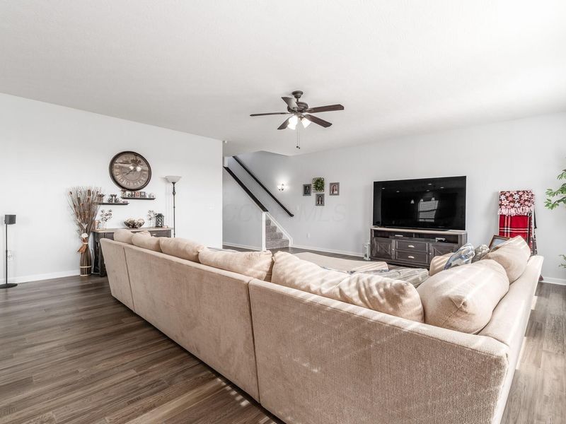 213 Red Oak Pass, Commercial Point, OH 43116 Photo 8
